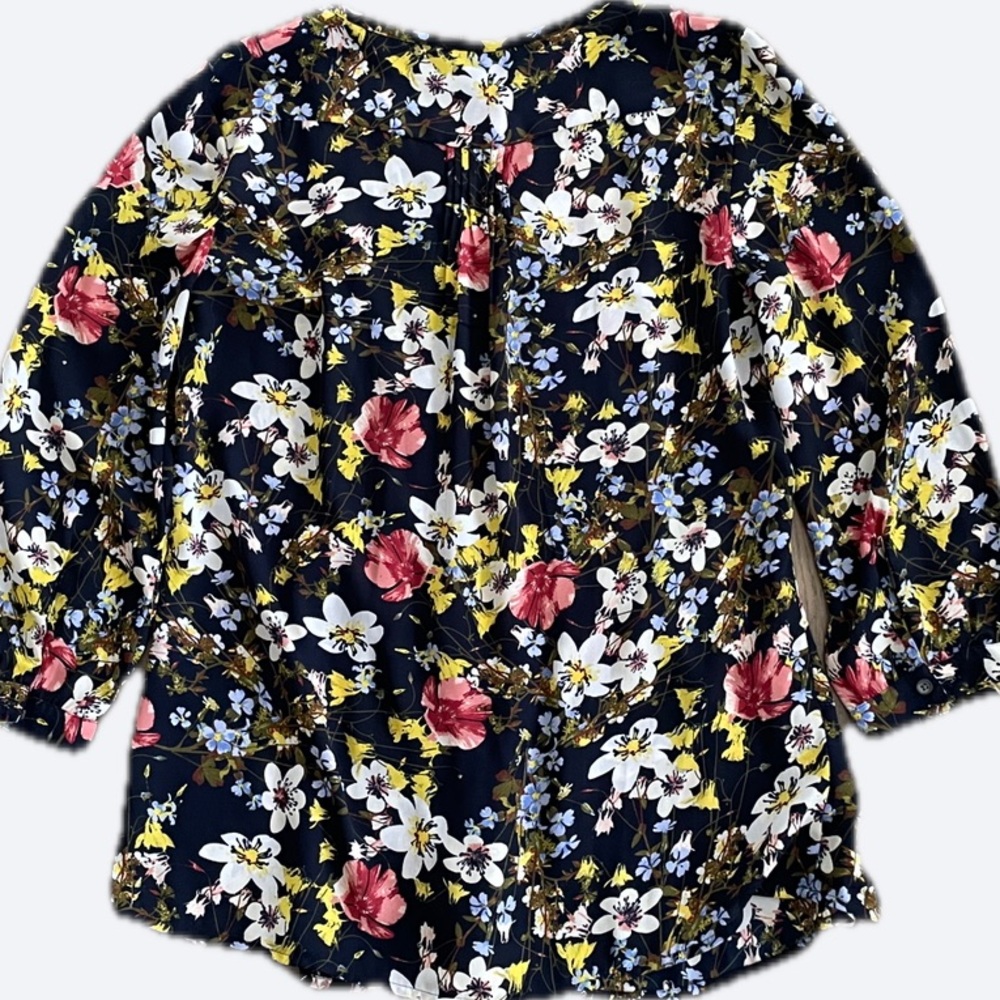 Banana Republic Blouse - XS, Navy Blue Floral Sheer, Like New! - Picture 3 of 15
